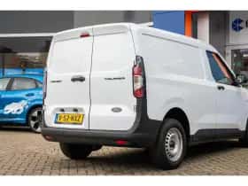 Ford Transit Courier (2024) thumbnail 7