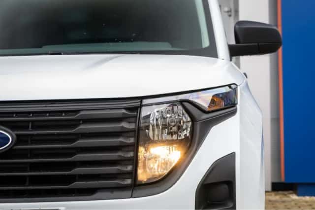 Ford Transit Courier (2024) thumbnail 8