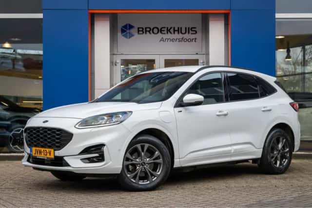 Ford Kuga (2023) thumbnail 1