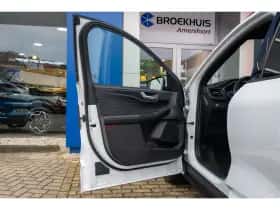 Ford Kuga (2023) thumbnail 11