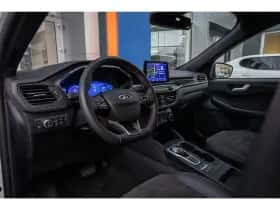 Ford Kuga (2023) thumbnail 13