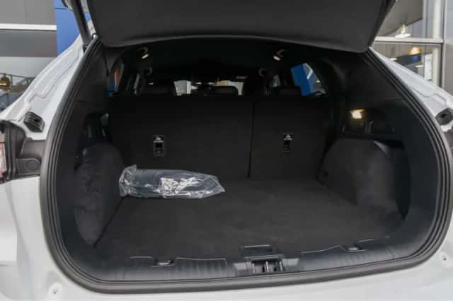 Ford Kuga (2023) thumbnail 19