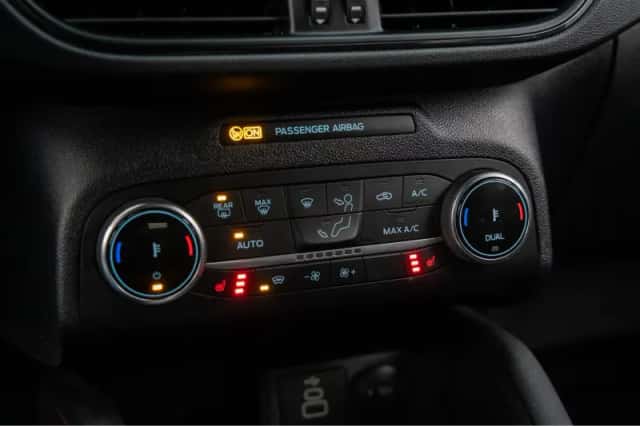 Ford Kuga (2023) thumbnail 30
