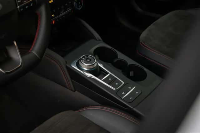 Ford Kuga (2023) thumbnail 31