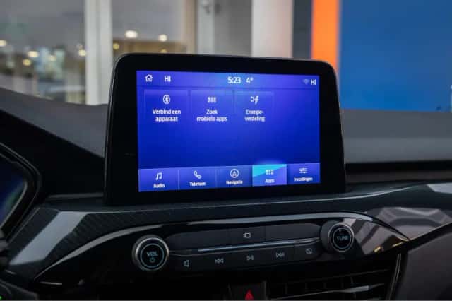 Ford Kuga (2023) thumbnail 38
