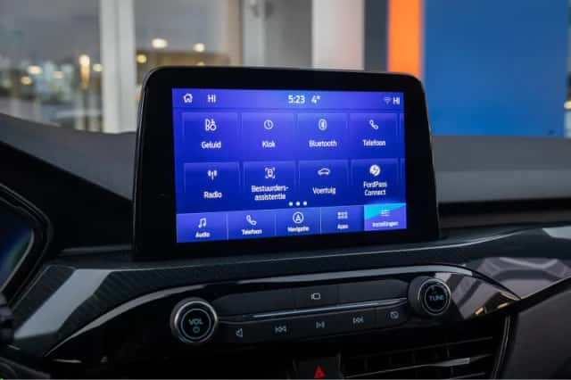 Ford Kuga (2023) thumbnail 39