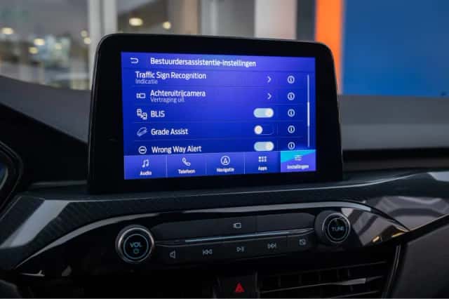 Ford Kuga (2023) thumbnail 43