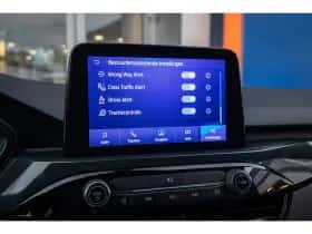 Ford Kuga (2023) thumbnail 44