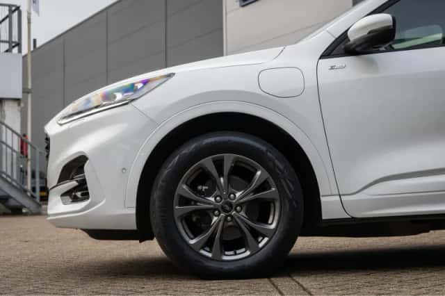 Ford Kuga (2023) thumbnail 50