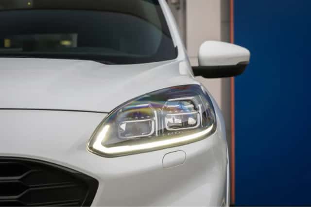 Ford Kuga (2023) thumbnail 9