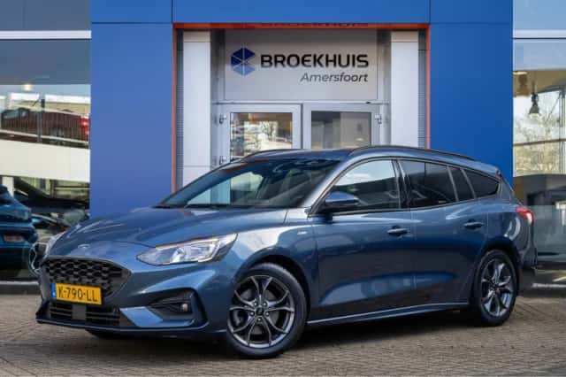 Ford Focus (2021) thumbnail 1