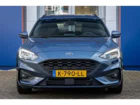 Ford Focus (2021) thumbnail 3