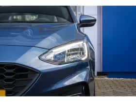 Ford Focus (2021) thumbnail 4