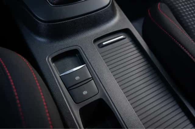 Ford Focus (2021) thumbnail 32