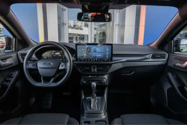 Ford Focus (2025) thumbnail 2