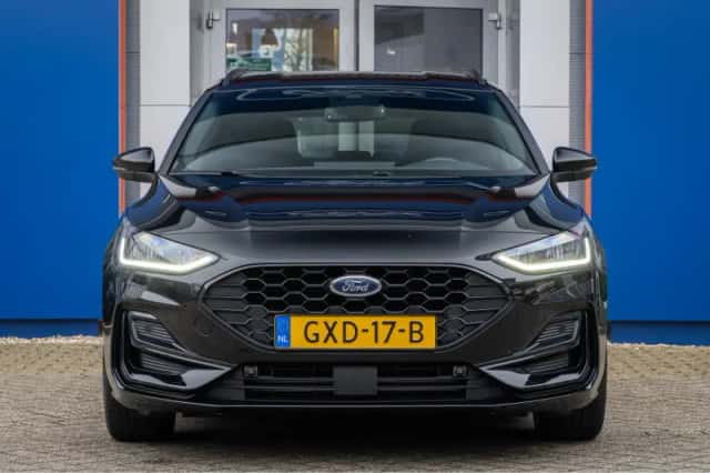 Ford Focus (2025) thumbnail 3