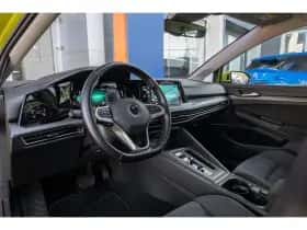Volkswagen Golf (2021) thumbnail 2