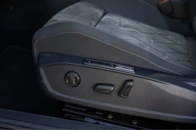 Volkswagen Golf (2021) thumbnail 13