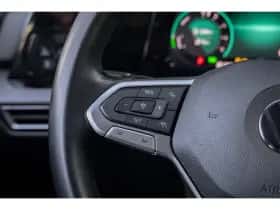 Volkswagen Golf (2021) thumbnail 24