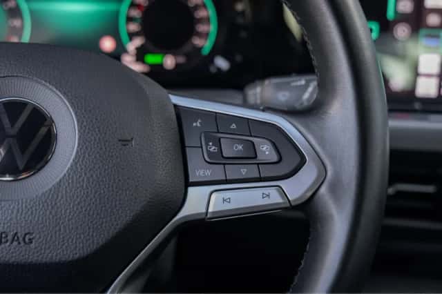 Volkswagen Golf (2021) thumbnail 26