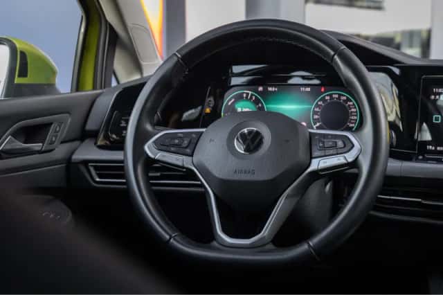 Volkswagen Golf (2021) thumbnail 28