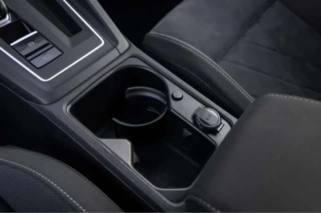 Volkswagen Golf (2021) thumbnail 32