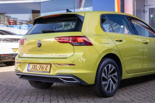 Volkswagen Golf (2021) thumbnail 6