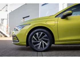 Volkswagen Golf (2021) thumbnail 8