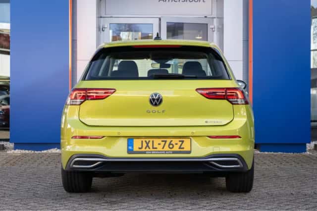 Volkswagen Golf (2021) thumbnail 9