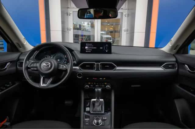 Mazda CX-5 (2023) thumbnail 2