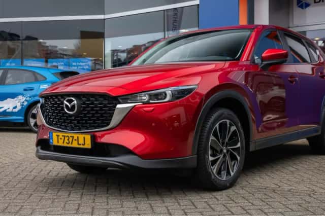 Mazda CX-5 (2023) thumbnail 3