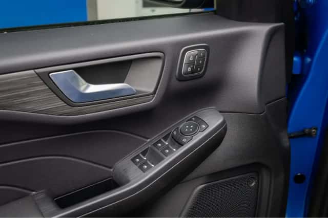 Ford Kuga (2024) thumbnail 13