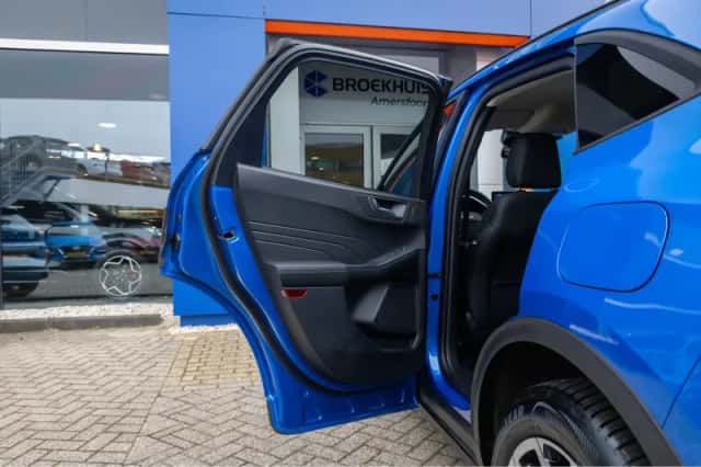 Ford Kuga (2024) thumbnail 17
