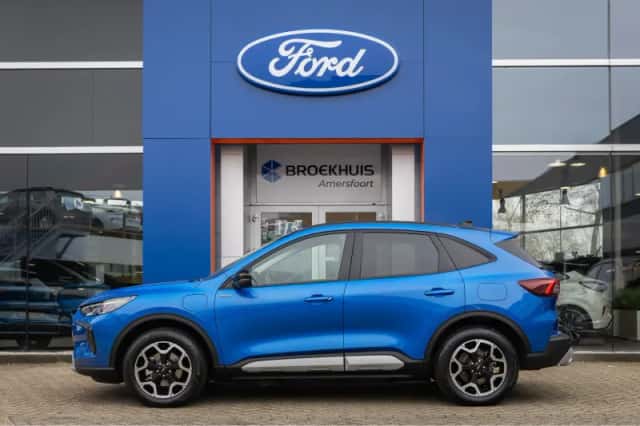 Ford Kuga (2024) thumbnail 3