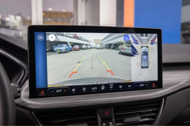 Ford Kuga (2024) thumbnail 31