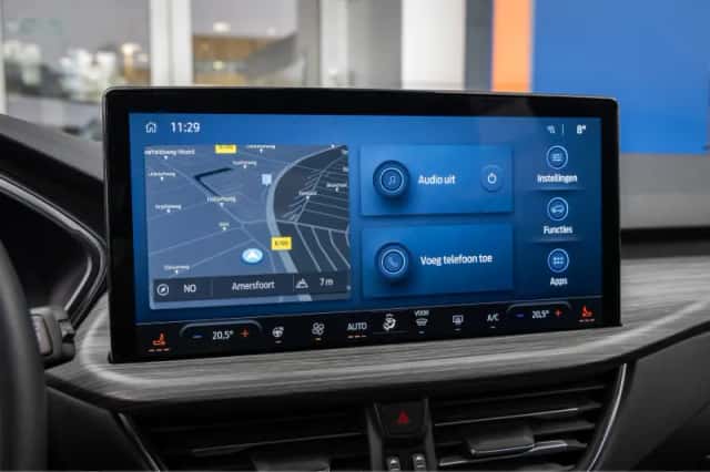 Ford Kuga (2024) thumbnail 36