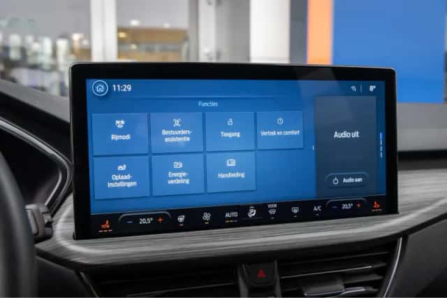 Ford Kuga (2024) thumbnail 40