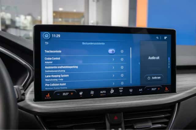 Ford Kuga (2024) thumbnail 42