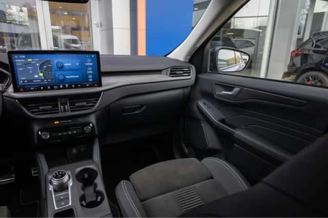 Ford Kuga (2024) thumbnail 46