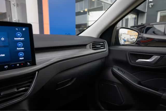 Ford Kuga (2024) thumbnail 47