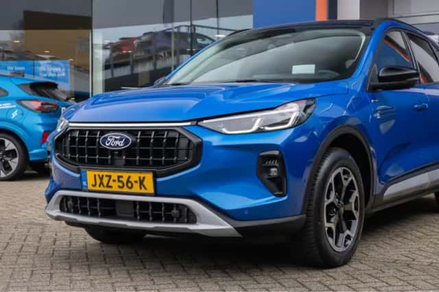Ford Kuga (2024) thumbnail 8