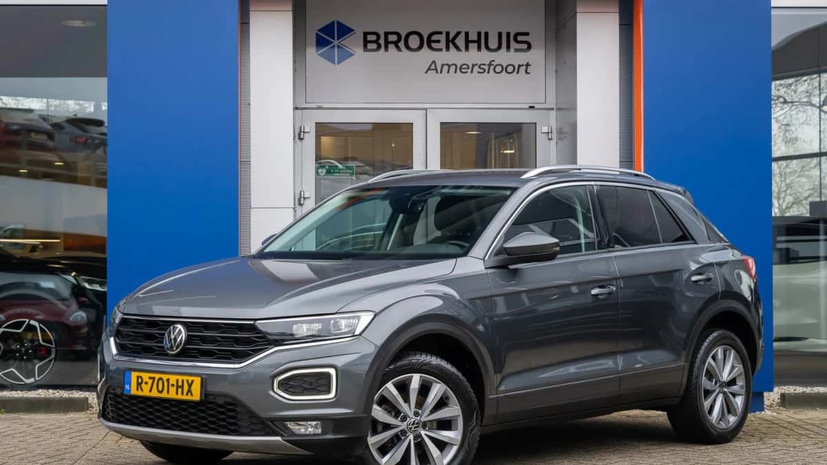 Volkswagen T-Roc (2021) — foto 1
