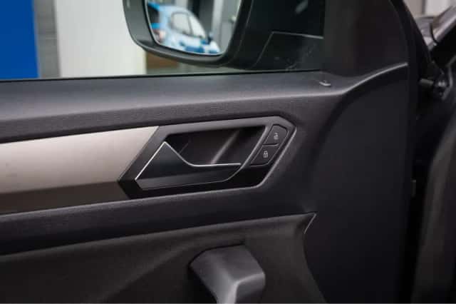 Volkswagen T-Roc (2021) thumbnail 17