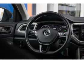 Volkswagen T-Roc (2021) thumbnail 24