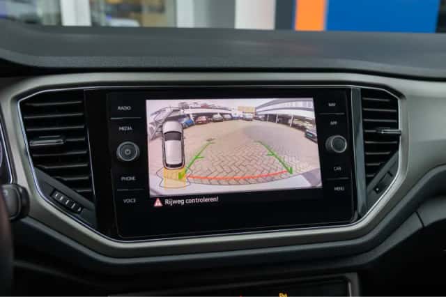 Volkswagen T-Roc (2021) thumbnail 30