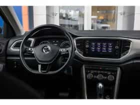 Volkswagen T-Roc (2021) thumbnail 35