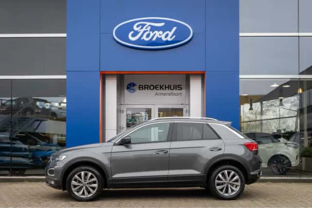 Volkswagen T-Roc (2021) thumbnail 5