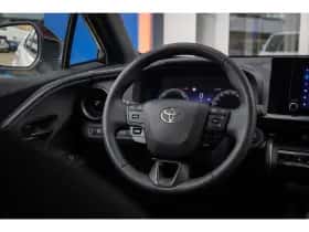 Toyota C-HR (2024) thumbnail 21