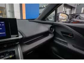 Toyota C-HR (2024) thumbnail 29