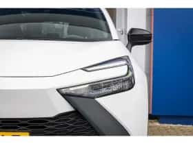 Toyota C-HR (2024) thumbnail 5